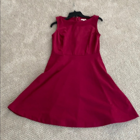 Merona Dresses & Skirts - Red dress